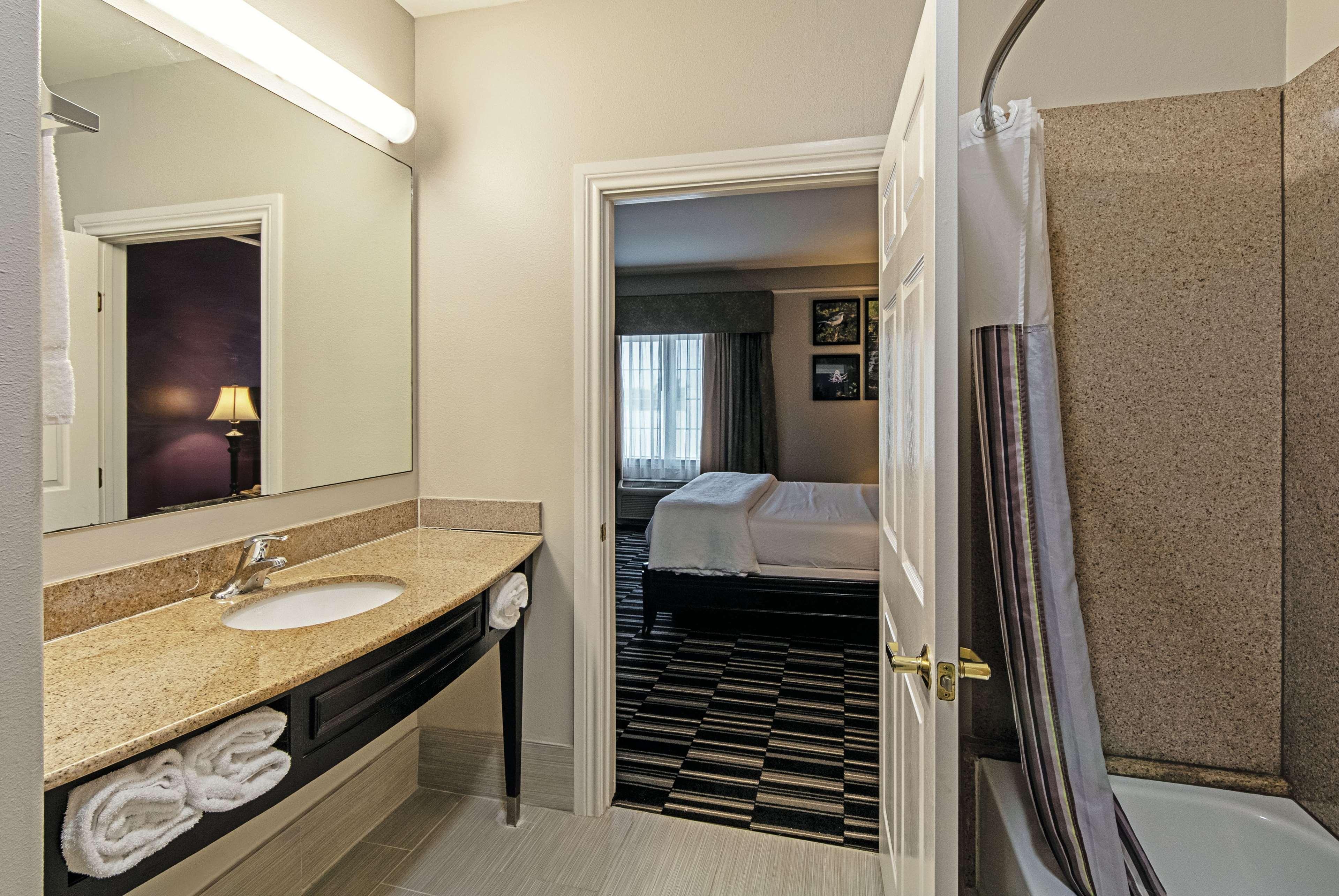 La Quinta By Wyndham Alamo-Mcallen East Exterior photo