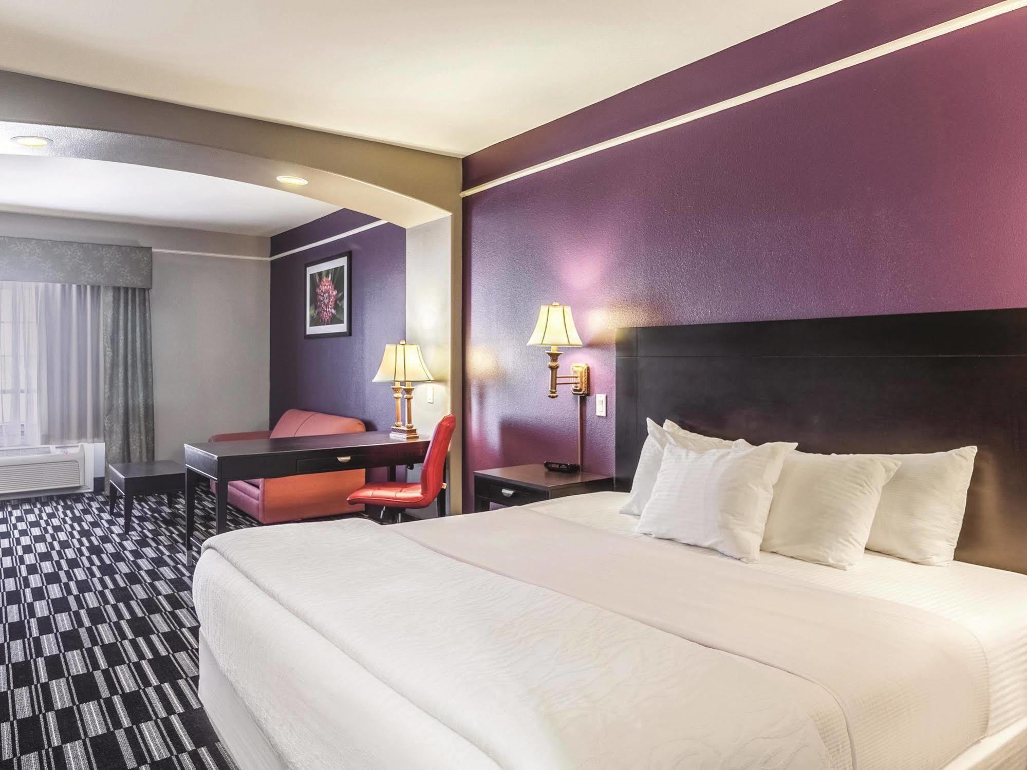 La Quinta By Wyndham Alamo-Mcallen East Exterior photo